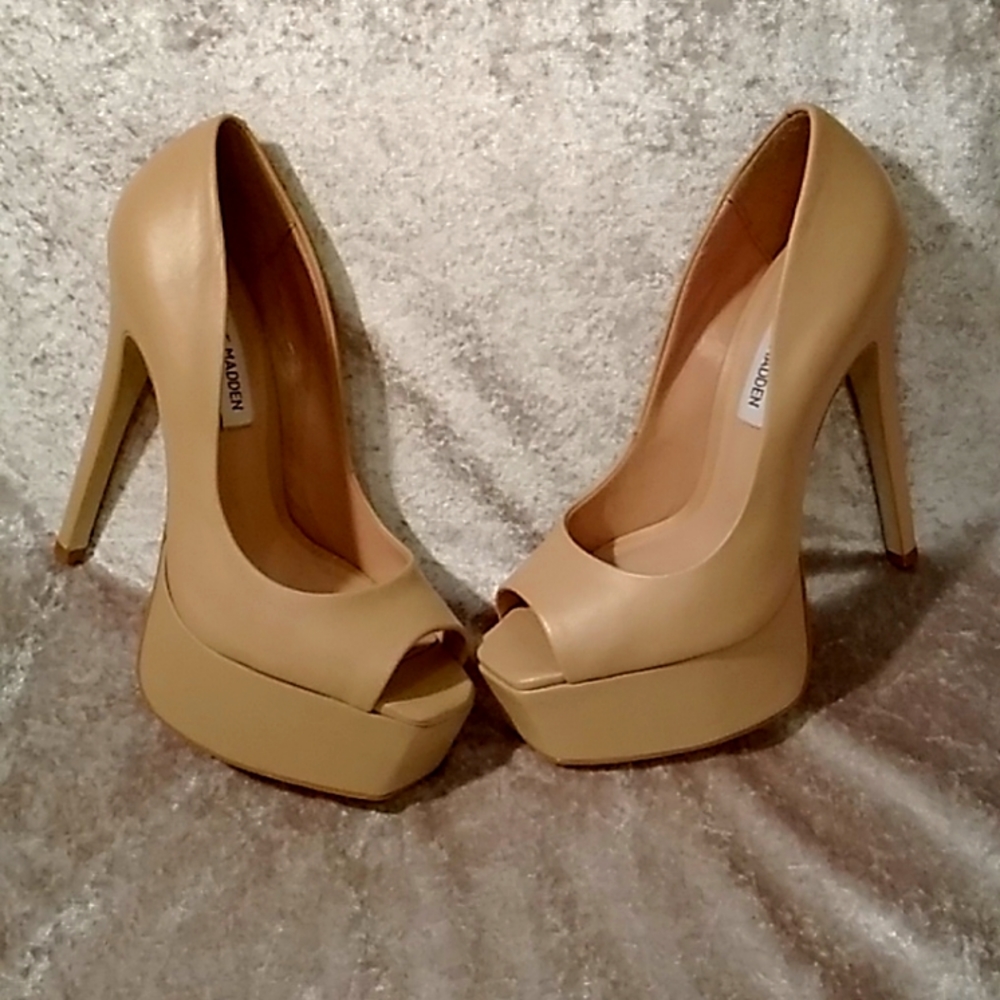 Steve Madden Heels - Picture 3 of 8